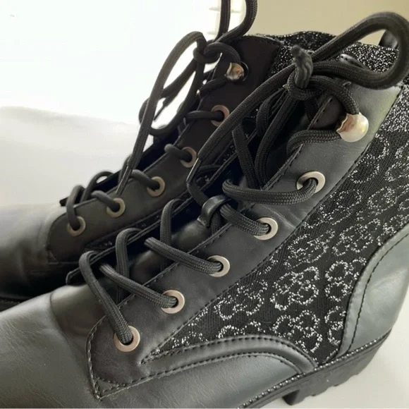 Daisy Fuentes Women's Black Combat Boots Size 11 - Picture 7 of 9